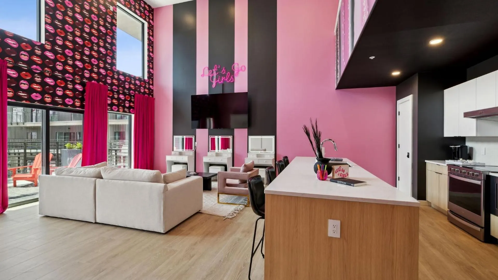 Broadway Girls In Downtown Nash, Walk To Broadway, Pool And Gym Apartment Nashville 0*,